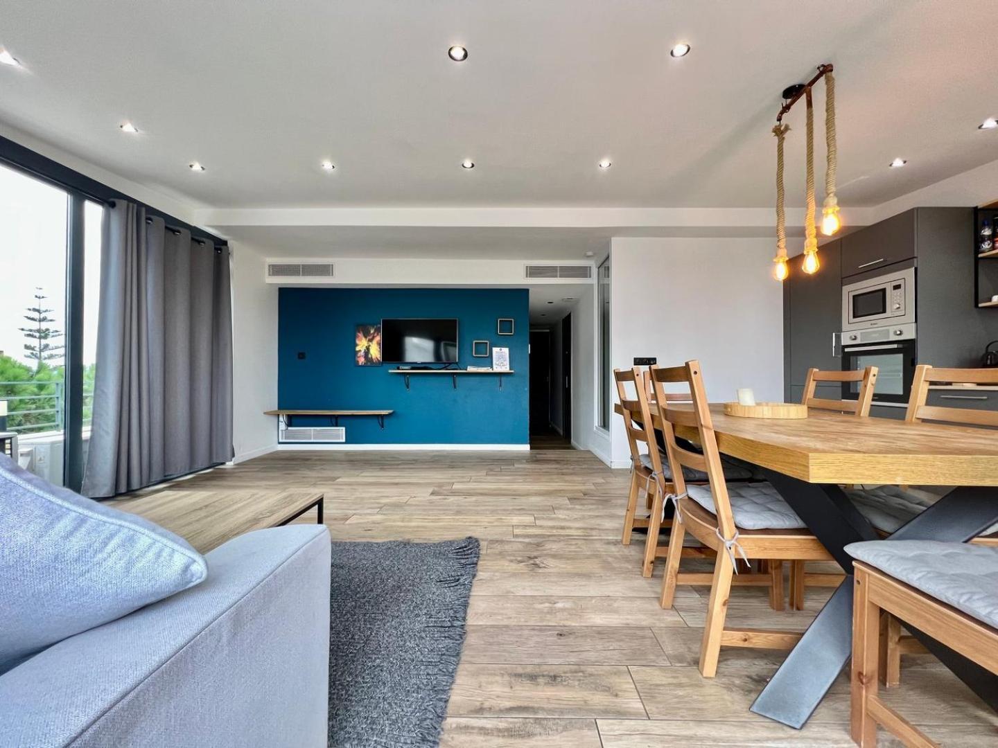 Sea And Mountain Views From Your Rooftop ! Saint-Laurent-du-Var Exterior photo