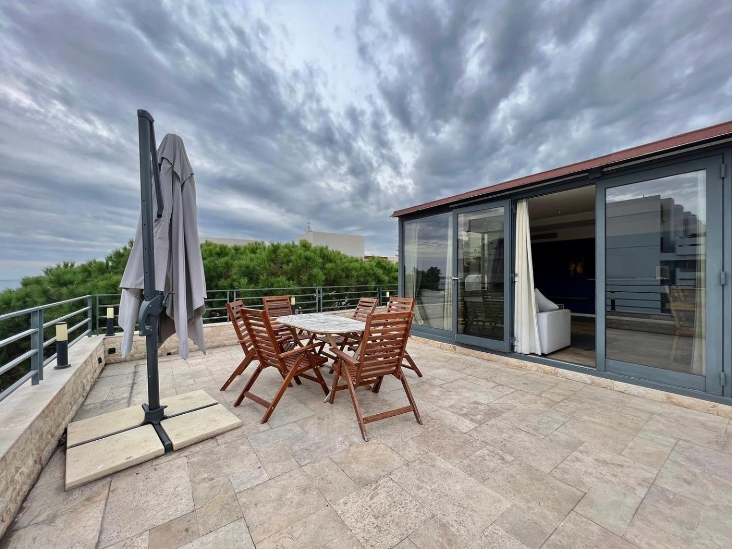 Sea And Mountain Views From Your Rooftop ! Saint-Laurent-du-Var Exterior photo